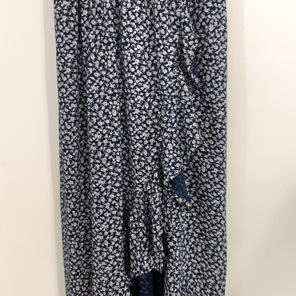 Hollister XS Floral Print Open Ruffled Leg Dress - Picture 6 of 14